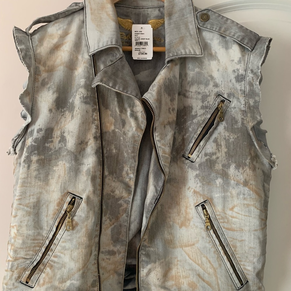 Men’s jacket, new with tag, sleeveless, size L